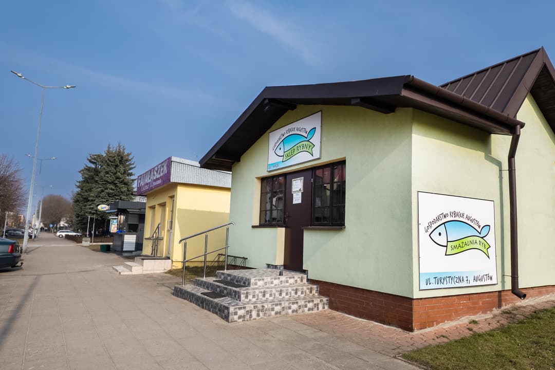 Wejście do sklepu rybnego